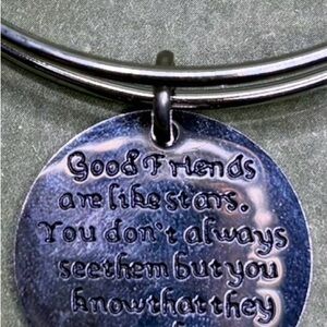 Inspirational friends  Silver plated  Pendant bracelet